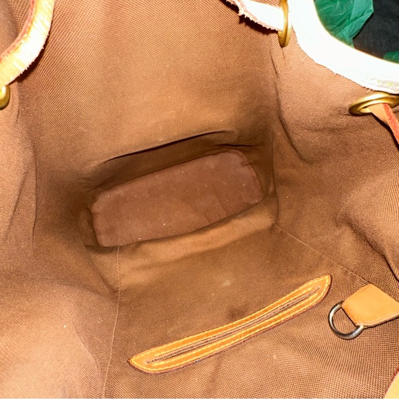 Louis Vuitton Monogram Montsouris Backpack MM - Picture 7 of 7